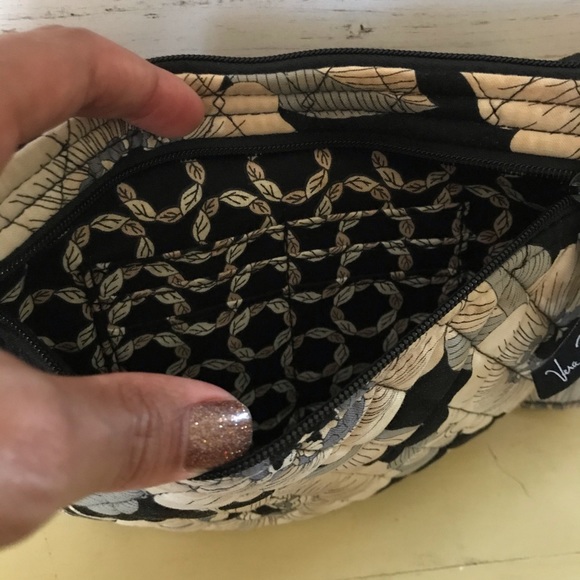 Vera Bradley Retired Lizzy - Picture 5 of 8